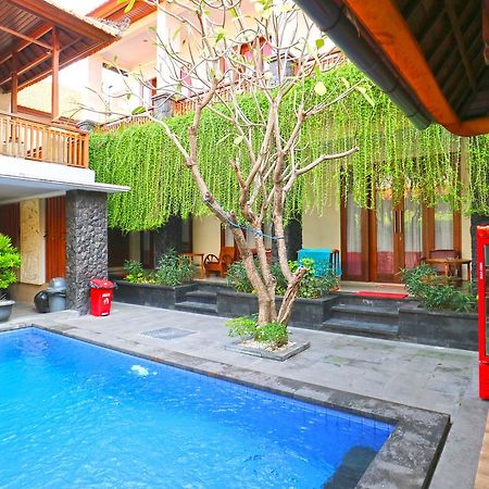 D'Astri Guesthouse Sanur Redpartner เดนปาซาร์ ภายนอก รูปภาพ